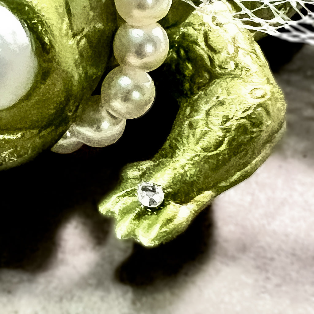 Lana Del Rey Alligator Wedding Bride Ornament